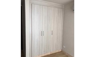 Alquilo apartamento Edificio Regent Costa del este