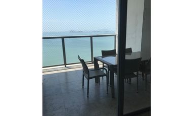 alquiler de lindo apartamento amoblado en Ave. Balboa