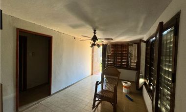 Venta casa 3 amb en Paso del rey Centro