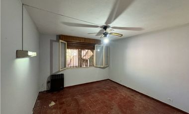 Venta casa 3 amb en Paso del rey Centro