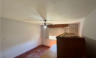Venta casa 3 amb en Paso del rey Centro