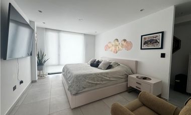 En venta casa de lujo con vista al mar en Marina Blue Manta Ecuador.