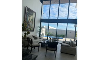 En venta casa de lujo con vista al mar en Marina Blue Manta Ecuador.