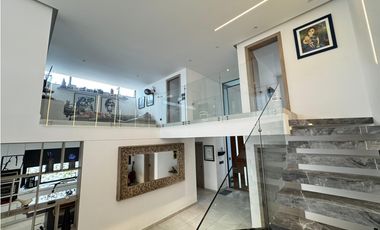 En venta casa de lujo con vista al mar en Marina Blue Manta Ecuador.