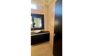 En venta casa sector Elegole Manta Ecuador.