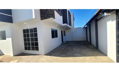 En venta casa sector Elegole Manta Ecuador.