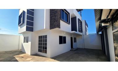 En venta casa sector Elegole Manta Ecuador.