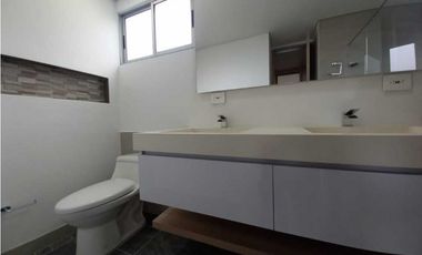 Casa campestre en El Retiro 5 alcobas con vista y urbanización