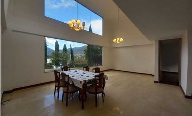 Casa campestre en El Retiro 5 alcobas con vista y urbanización