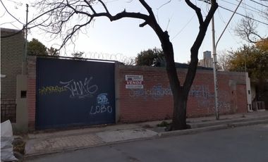 Lote ideal Departamentos 12 mts de Frente Sexta Seccion Mendoza