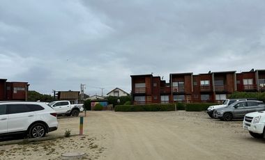 CASA CON ACCESO DIRECTO AL MAR EN CONDOMINIO DE PICHILEMU