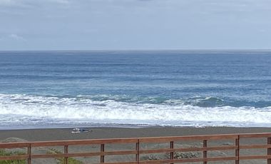 CASA CON ACCESO DIRECTO AL MAR EN CONDOMINIO DE PICHILEMU