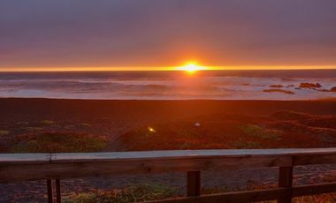CASA CON ACCESO DIRECTO AL MAR EN CONDOMINIO DE PICHILEMU