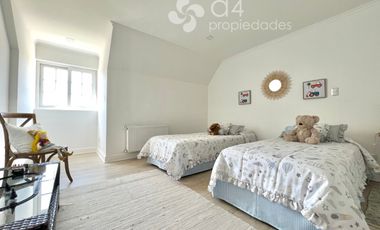 Fabulosa Casa En Sector Las Mercedes De Requínoa.