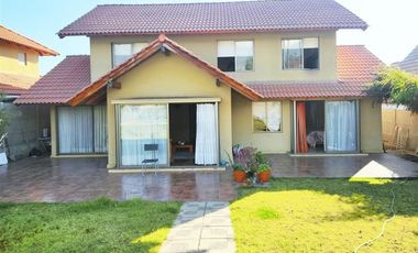 Casa en Venta en Avda. Las Perdices con Los Presidentes