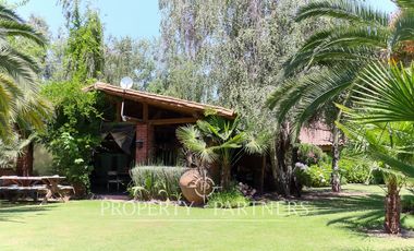 Hermosa Propiedad en exclusivo sector del Llano de Pirque