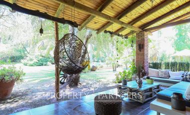 Hermosa Propiedad en exclusivo sector del Llano de Pirque