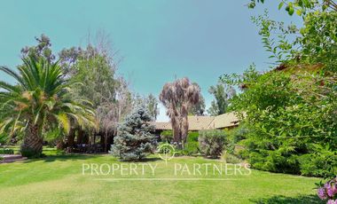 Hermosa Propiedad en exclusivo sector del Llano de Pirque