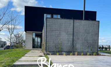 Casa en Alquiler en Puertos, Escobar, G.B.A. Zona Norte, Argentina