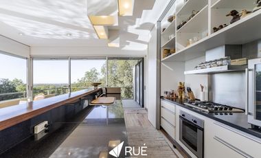 Casa en venta/alquiler en Estancia Q2,  de categoría, 6 dorm