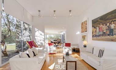 Casa en venta/alquiler en Estancia Q2,  de categoría, 6 dorm