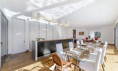 Casa en venta/alquiler en Estancia Q2,  de categoría, 6 dorm