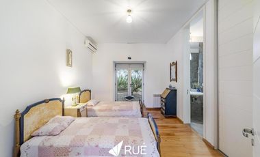 Casa en venta/alquiler en Estancia Q2,  de categoría, 6 dorm