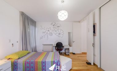 Casa en venta/alquiler en Estancia Q2,  de categoría, 6 dorm