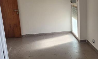 Venta Dto. 3 Dormitorios con cochera