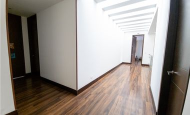 OPORTUNIDAD POR DEBAJO DEL PREDIAL 5 HABITACIONES MODERNA GUAYMARAL
