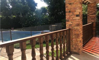 VENDO CASA FINCA CON PISCINA LOTE 2000M2 - LA MESA ZONA EL HATO