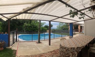 VENDO CASA FINCA CON PISCINA LOTE 2000M2 - LA MESA ZONA EL HATO
