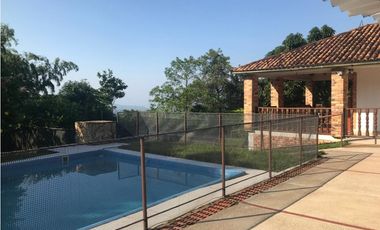 VENDO CASA FINCA CON PISCINA LOTE 2000M2 - LA MESA ZONA EL HATO