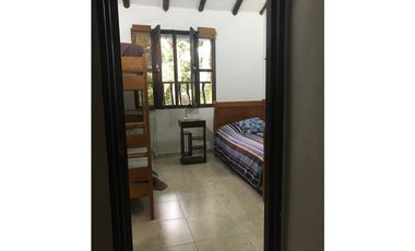 VENDO CASA FINCA CON PISCINA LOTE 2000M2 - LA MESA ZONA EL HATO