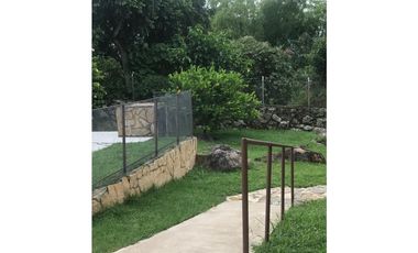VENDO CASA FINCA CON PISCINA LOTE 2000M2 - LA MESA ZONA EL HATO
