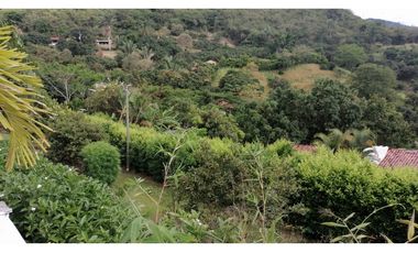 VENDO CASA FINCA CON PISCINA LOTE 5.500M2 - ANAPOIMA LAS MERCEDES
