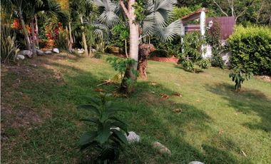 VENDO CASA FINCA CON PISCINA LOTE 5.500M2 - ANAPOIMA LAS MERCEDES