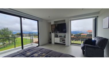 VENDO CASA EXCLUSIVA LOTE 1.570M2 - YERBABONITA SOPO