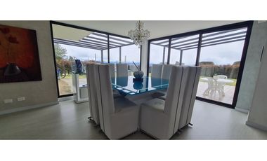 VENDO CASA EXCLUSIVA LOTE 1.570M2 - YERBABONITA SOPO