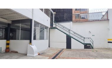 VENDO CASA OFICINA CON PARQUEADERO Y BODEGA CHAPINERO CALLE 44