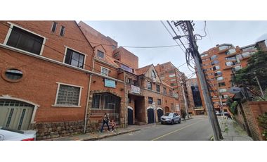 EN VENTA CASA COMERCIAL PATRIMONIO ARQ 400M2+JARDIN - EL NOGAL