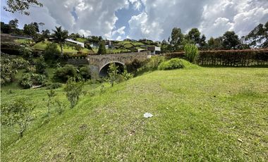 Venta de Lote en El Retiro Pantanillo