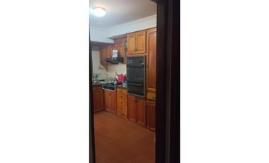 Casa de 3 dormitorios ,comodin, patio, quincho                  Del Valle de Ibearlucea 640