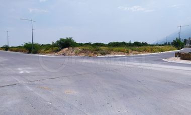 RENTA TERRENO COMERCIAL EN ESQUINA SOBRE AVENIDA RUÍZ CORTINES CUMBRES MONTERREY
