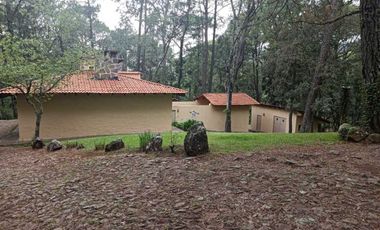 Cabaña con gran terreno en venta en Mazamitla