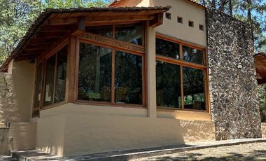 Cabaña con gran terreno en venta en Mazamitla