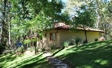 Cabaña con gran terreno en venta en Mazamitla