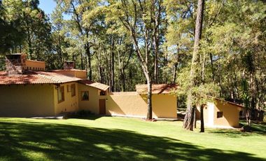 Cabaña con gran terreno en venta en Mazamitla