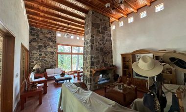 Cabaña con gran terreno en venta en Mazamitla