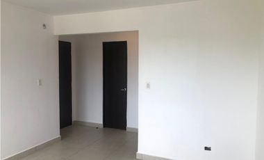 SE ALQUILA APARTAMENTO EN PH MIDRISE, PANAMA PACIFICO (AL)